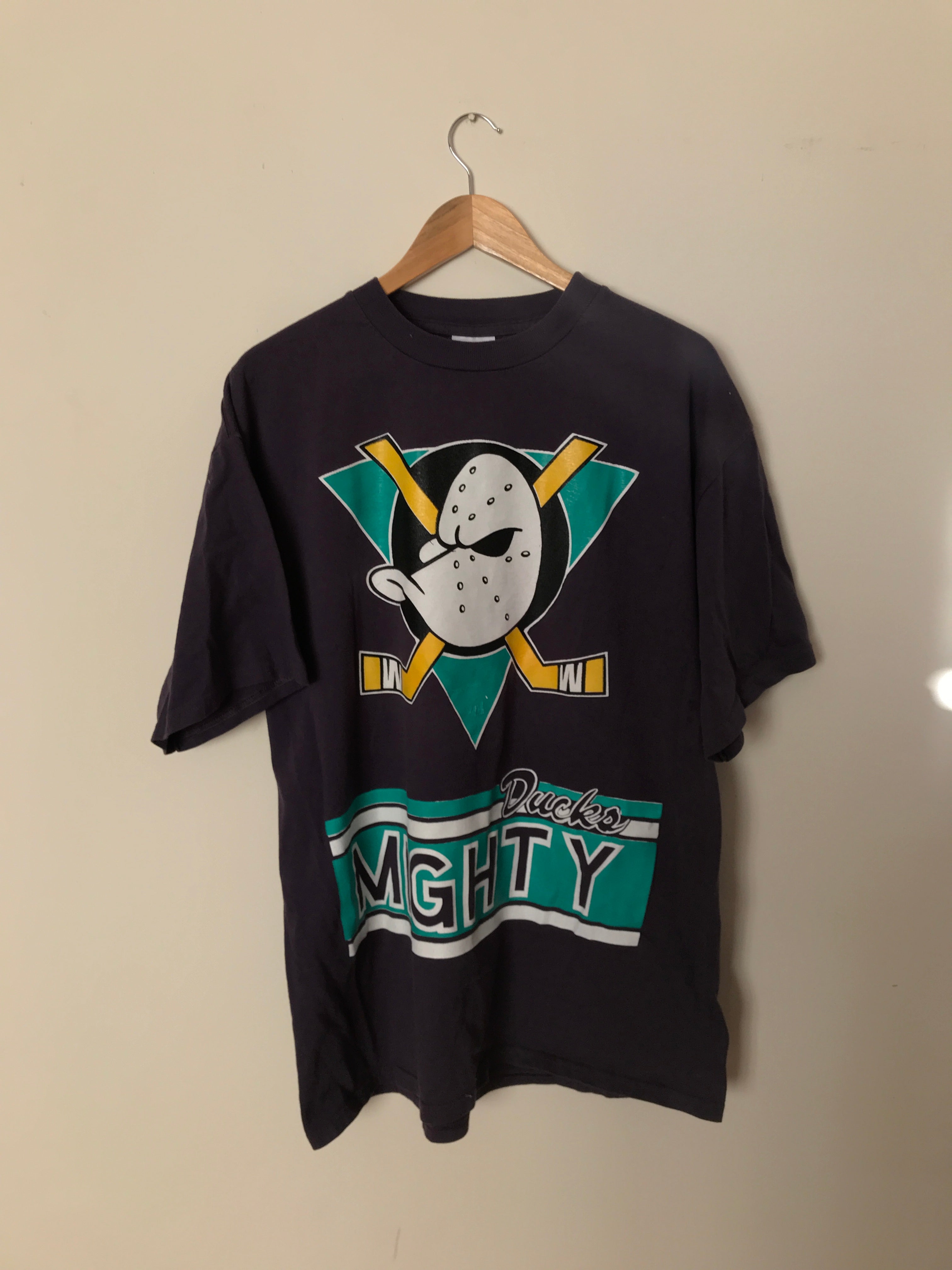 Mighty Ducks T-shirt – Ropa Chidx