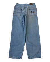 Load image into Gallery viewer, Boss Vintage Baggy Jeans - 33
