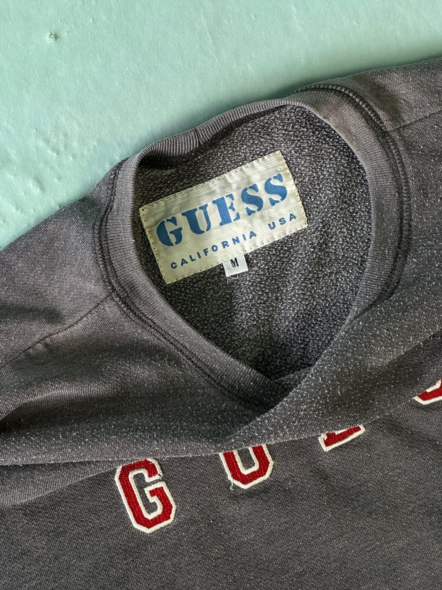 Guess Logo Vintage Crewneck - M