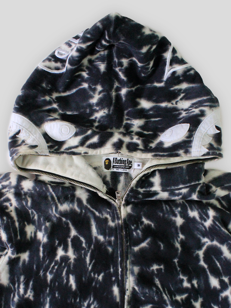 Bape tie 2025 dye shark hoodie