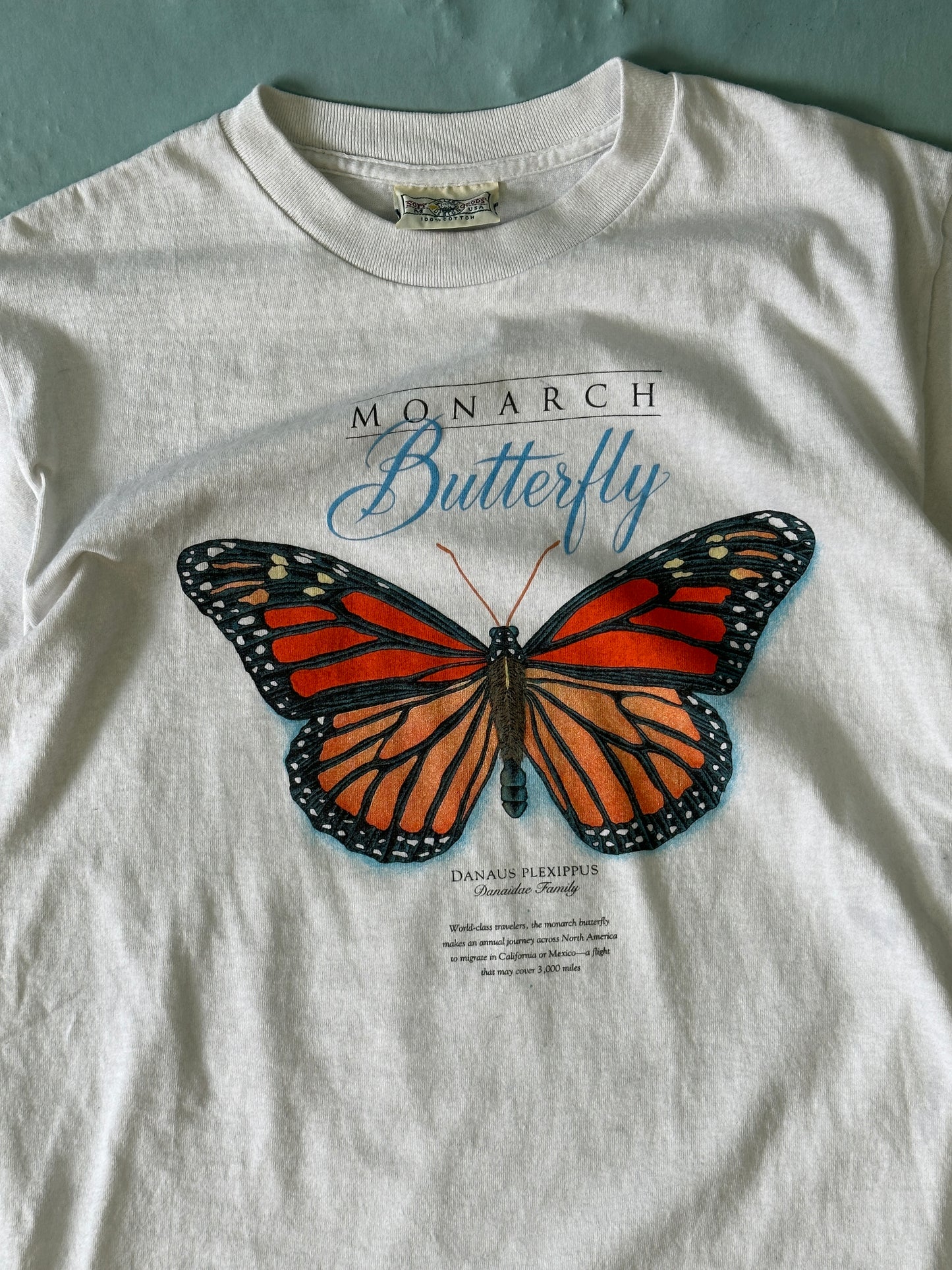 Playera Mariposas Vintage - S