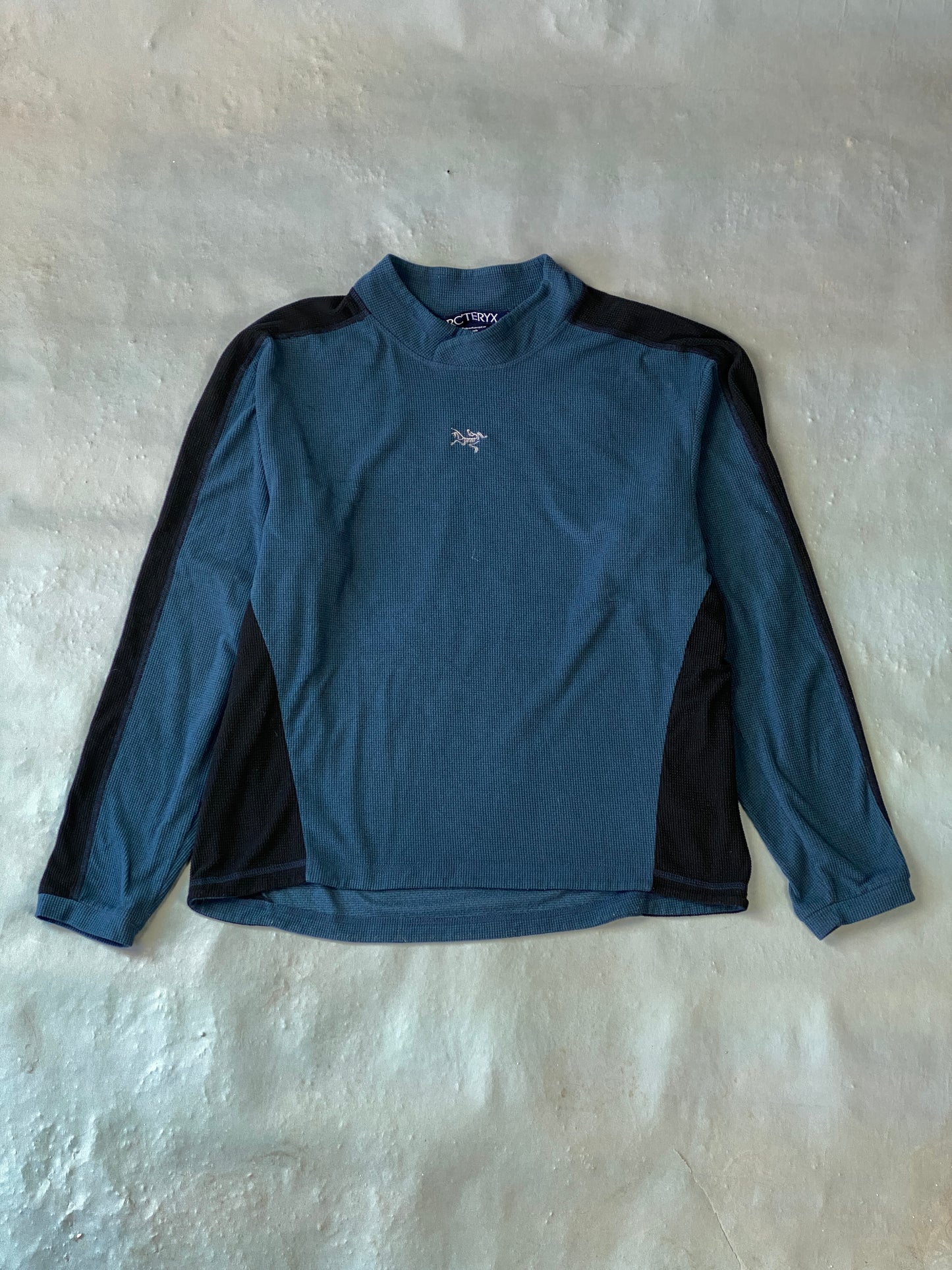 Arcteryx Center Logo Vintage Fleece Sweatshirt