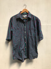 Load image into Gallery viewer, Retro Vintage Shirt