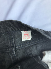 Load image into Gallery viewer, Levi&#39;s Black Vintage Jeans