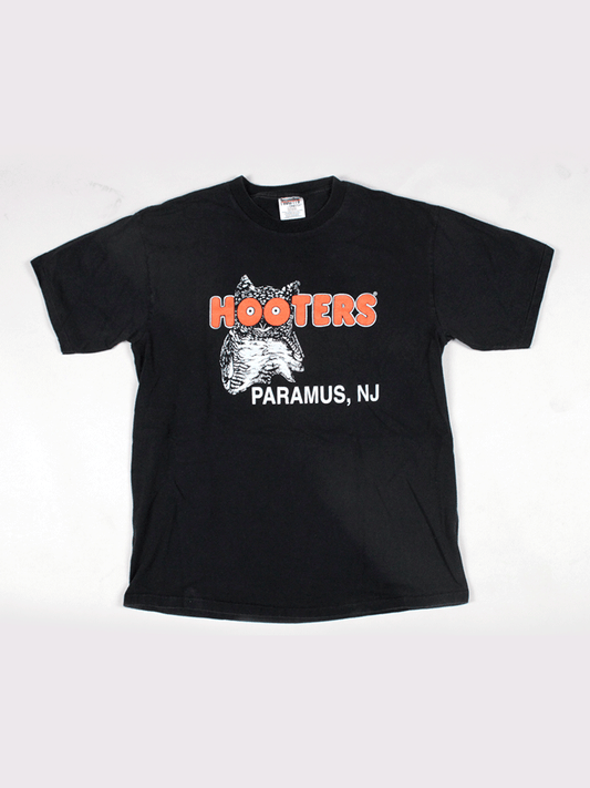 Vintage Hooters T-shirt