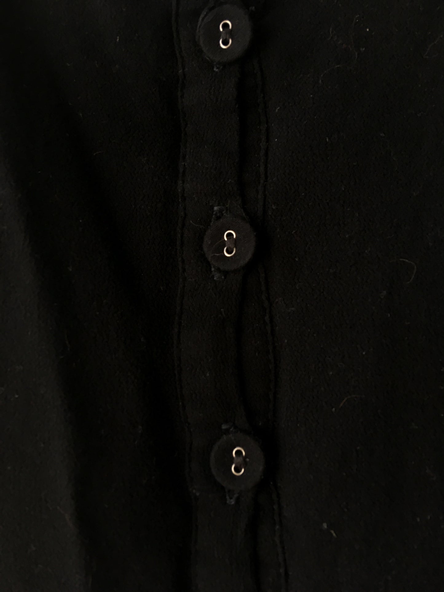 Vestido negro botones