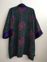 Load image into Gallery viewer, Purple Printed Kimono