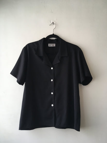 Blusa Negra Básica