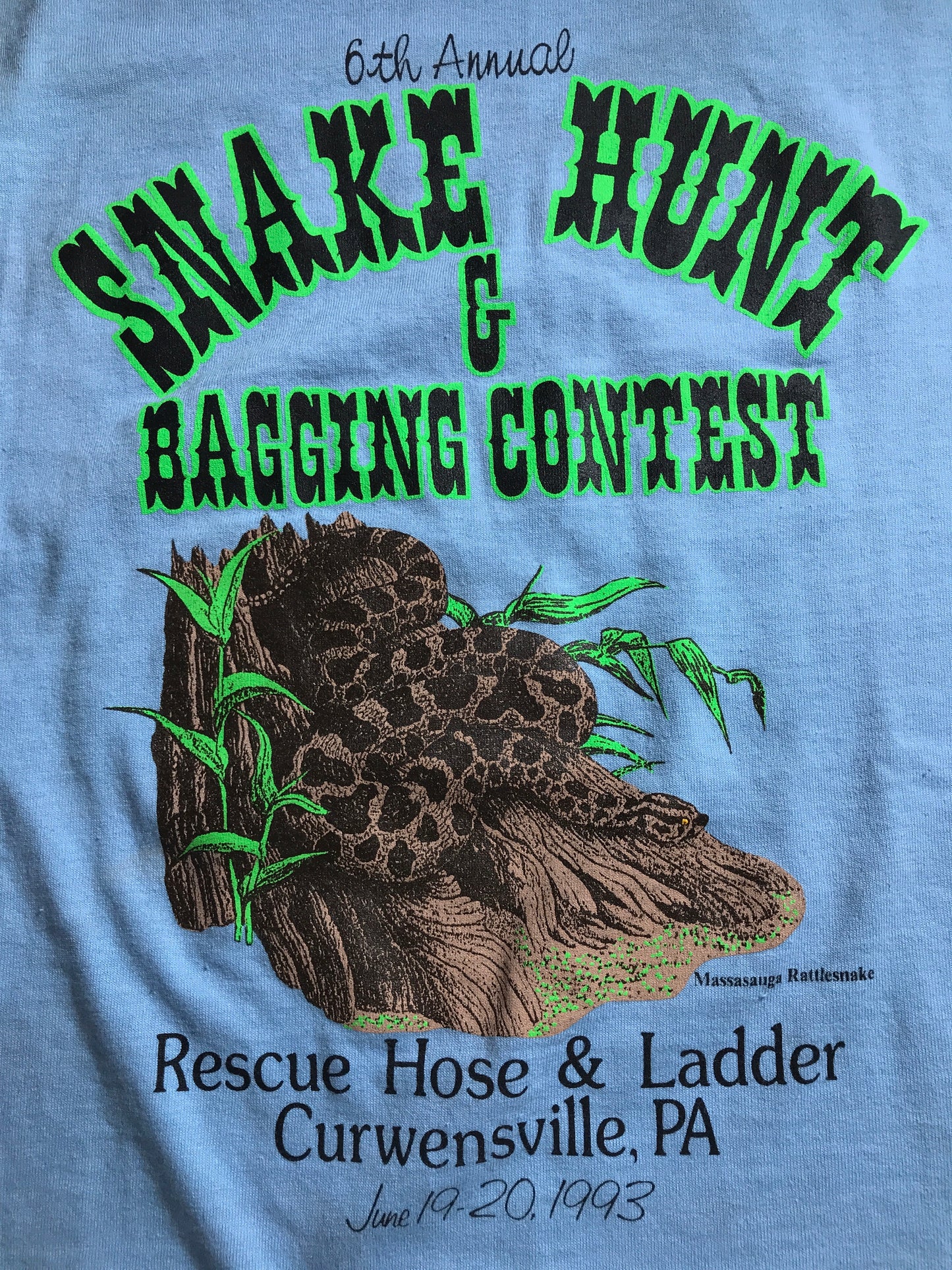 Snake Hunt Vintage T-shirt 🐍