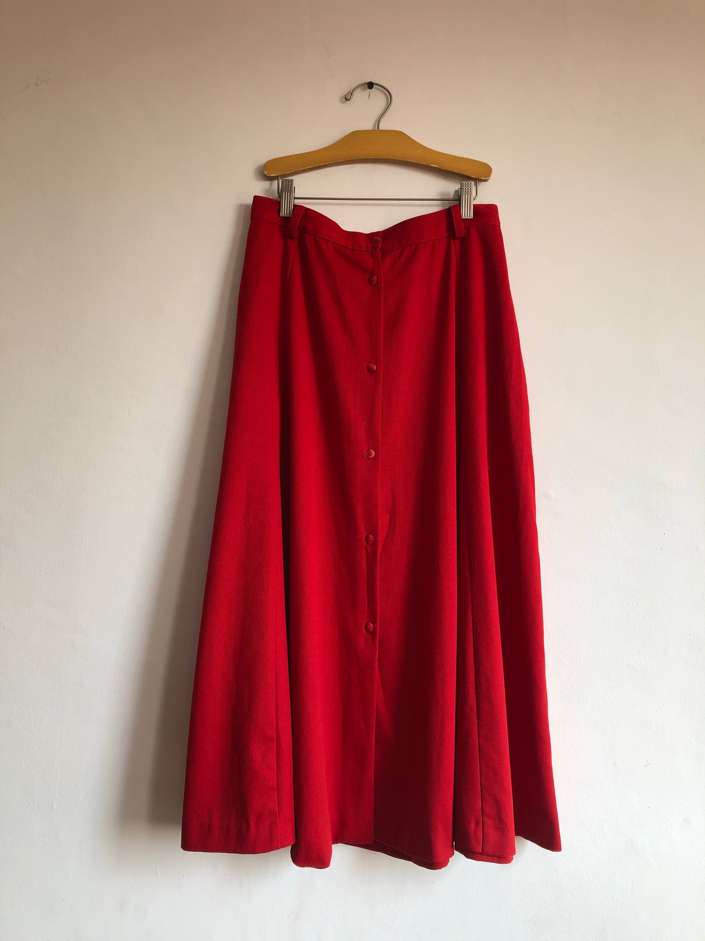 Falda Roja Larga