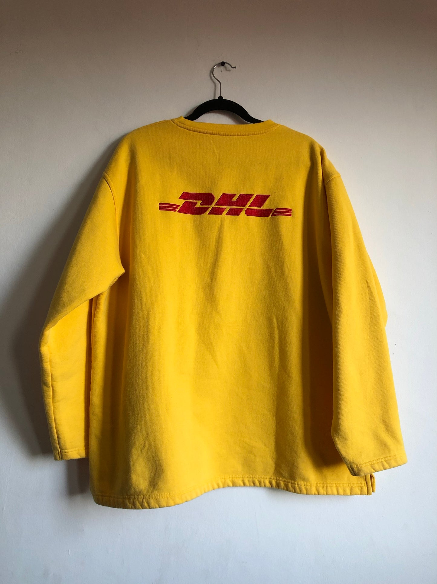 DHL sweatshirt